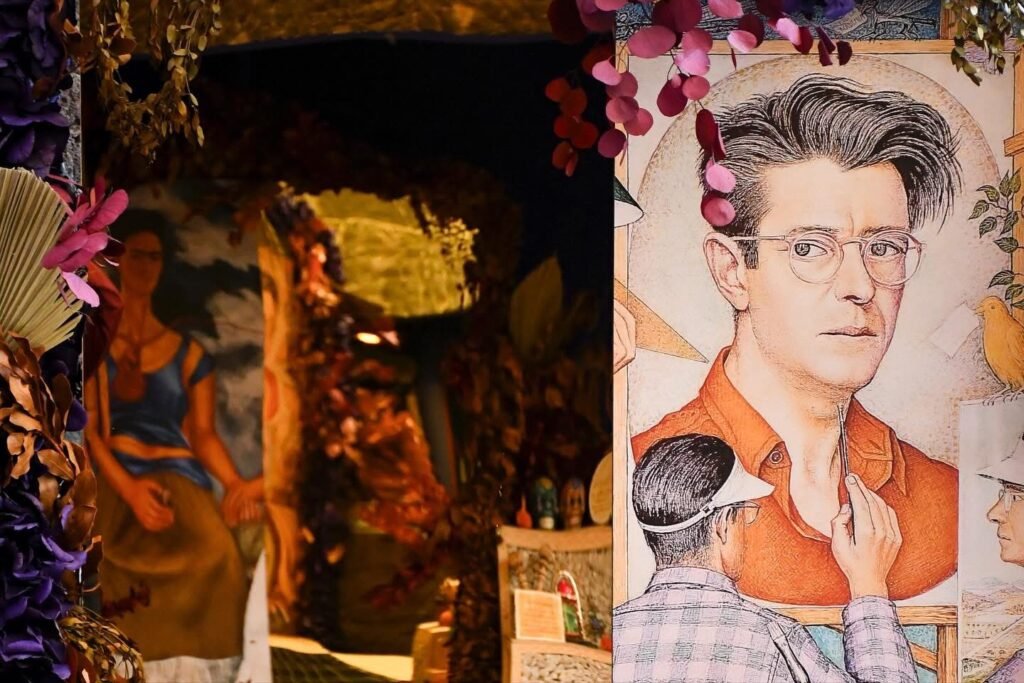 La Casa Azul dedica su ofrenda 2025 a Frida Kahlo y Juan O’Gorman. Dos altares, arte y tradición se unen en “Frida y Juan: caminos paralelos”.